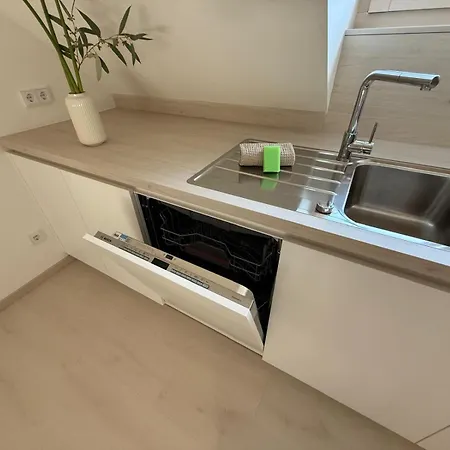 Apartment Donau Living New Near And Highway Linz