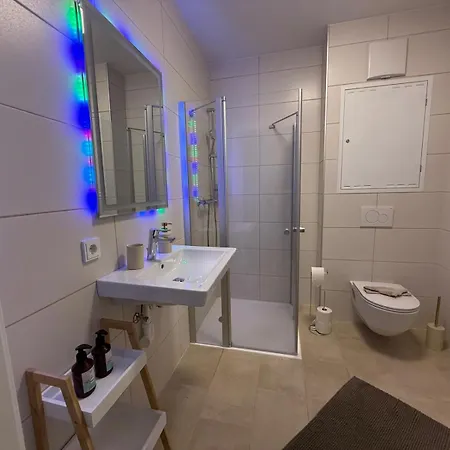 Donau Living New Near And Highway Appartement Linz